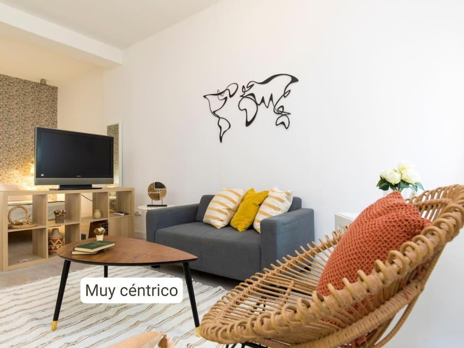 Moderno Apartamento En Casco Historico + Desayuno! Zaragoza Bagian luar foto