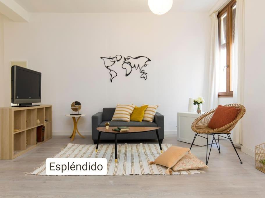 Moderno Apartamento En Casco Historico + Desayuno! Zaragoza Bagian luar foto