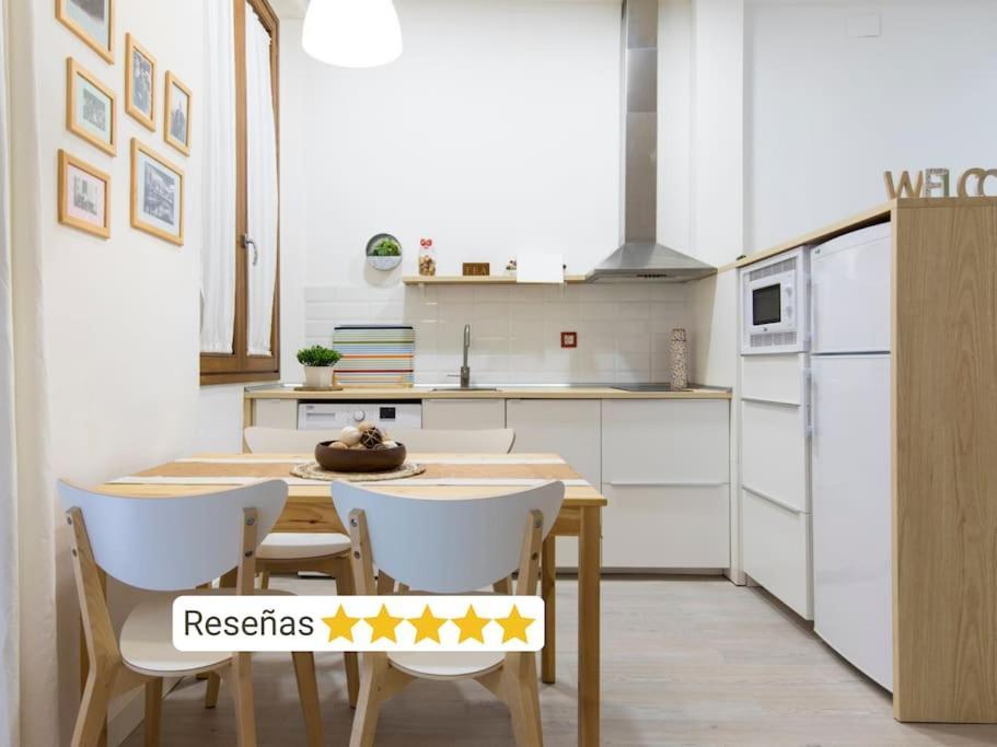 Moderno Apartamento En Casco Historico + Desayuno! Zaragoza Bagian luar foto